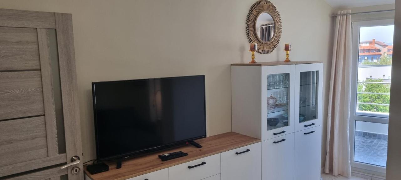 Nessebar Sky Apartment: Beachside Retreat Near Old Town Exterior photo